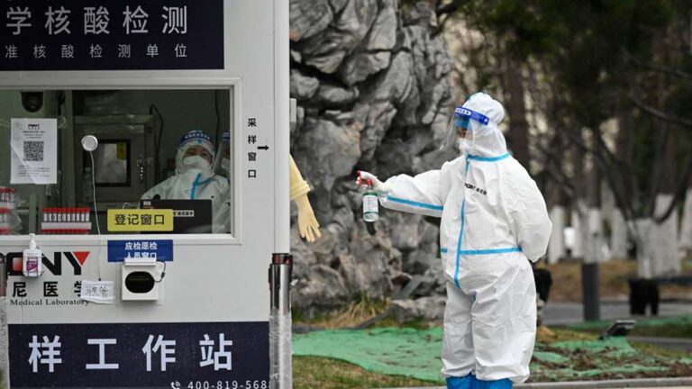 北京服裝店群聚感染 官媒甩鍋韓衣 韓媒批荒唐