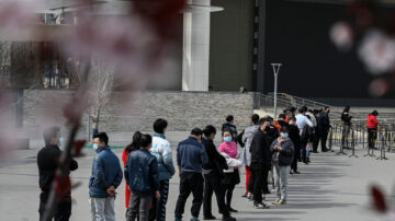北京迈向封城 12区全员核酸 高层激战“谁担责”