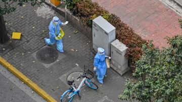 上海男餓4天電話報警：我衝出小區被抓有飯吃嗎