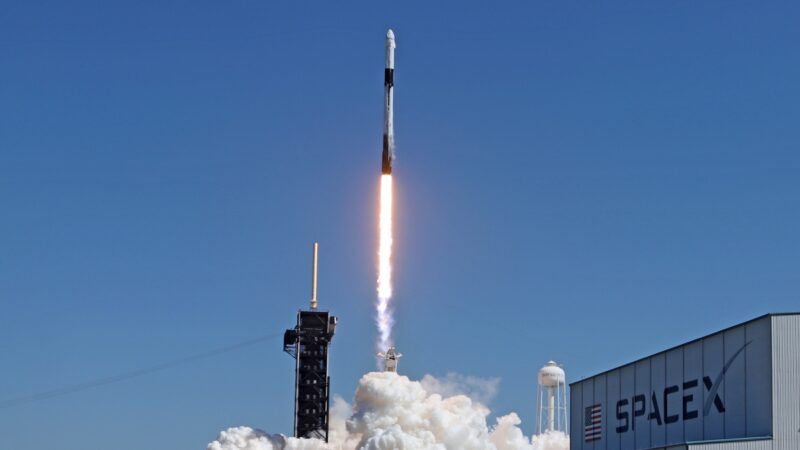 SpaceX猎鹰九号 成功再为美军发射情报卫星