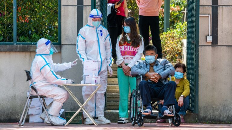 上海清零強行轉移老人 有人猝死、失聯