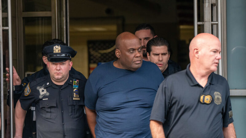 纽约地铁枪击案 凶嫌街头落网 面临恐攻罪名