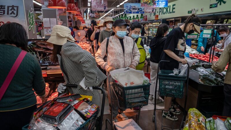 上海尚未解封 北京開始搶菜 可樂成「硬貨幣」