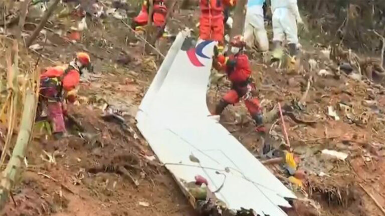 東航空難調查指向人為 黨媒忙否認 微博迅速封殺
