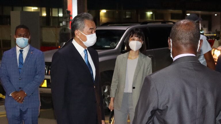 【短訊】王毅訪太平洋推協議 台外交部籲各國認清野心