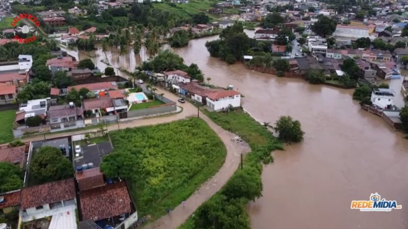 暴雨袭巴西东北部 山边社区夷为平地 至少35人丧命