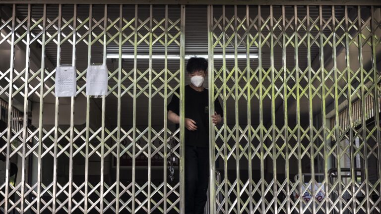 北京關閉60地鐵站 逾百公交線路停運