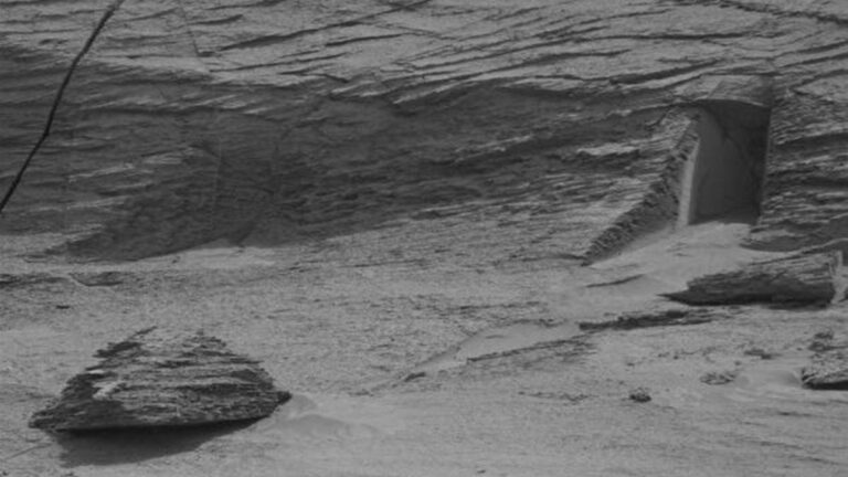 NASA發現火星沙丘下面一個「通道入口」