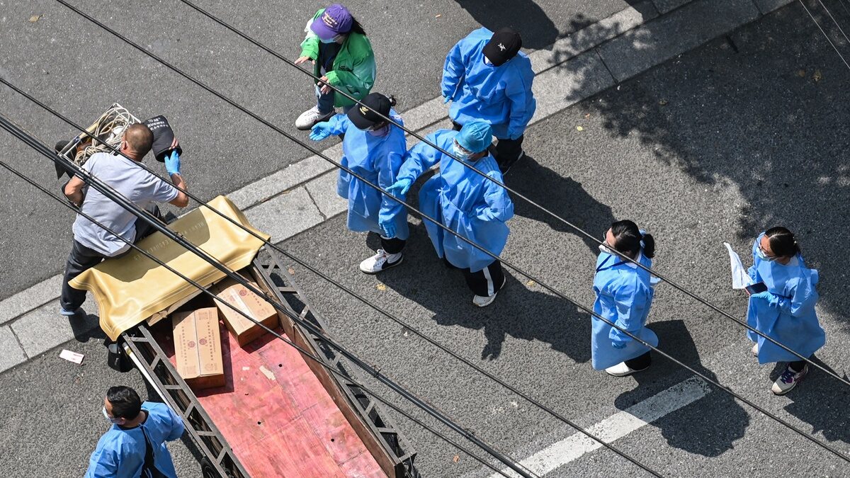 【禁闻】上海宣布分阶段「复商复市」民批造假