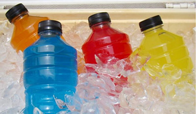 運動飲料真的安全有效嗎？運動應該怎樣補水