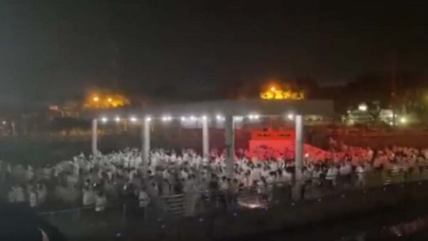 上海工人集體衝卡 傳與警察暴力衝突（視頻）