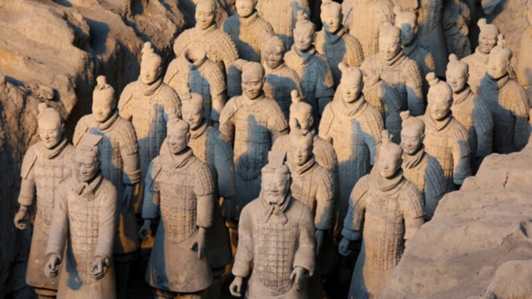 中國「五一」遊客銳減 西安兵馬俑「俑比人多」
