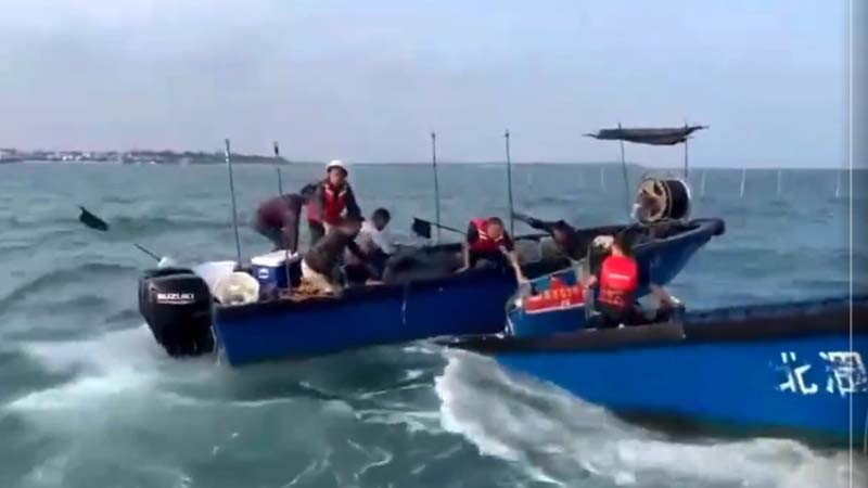 传广西城管被捅伤 渔政执法船被撞 1死2伤