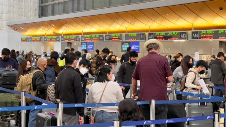 南加州機場客流回升 較去年同期增長一倍