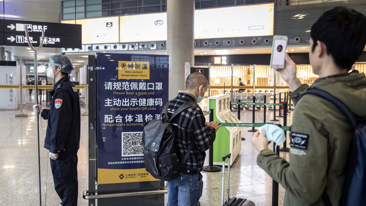 中领馆齐发通告 回国限制放宽 网络热议 | 大陆疫情 | 接种疫苗 | 核酸检测 | 新唐人电视台