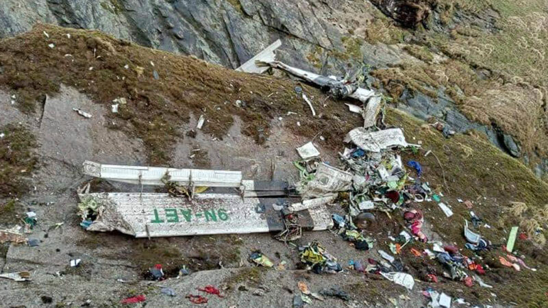 尼泊尔客机坠4000米山区 残骸寻获已找到14具遗体