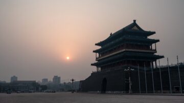 北京疫情严峻 天安门广场暂停当日预约服务21天