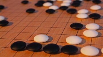 女子围棋擂台赛 中国队先锋吴依铭取得二连胜