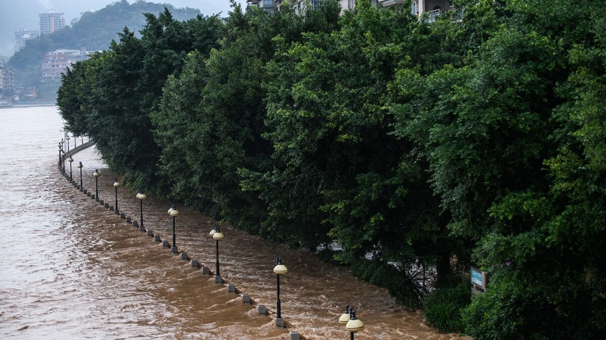 江西洪水漫灌 水库泄洪未及时通知