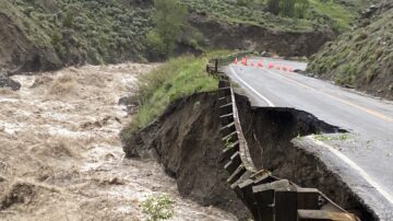 暴雨洪灾重创黄石国家公园 34年来首度全面关闭