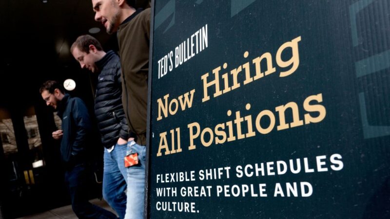 美首次领失业金人数降至20万 保持历史低点