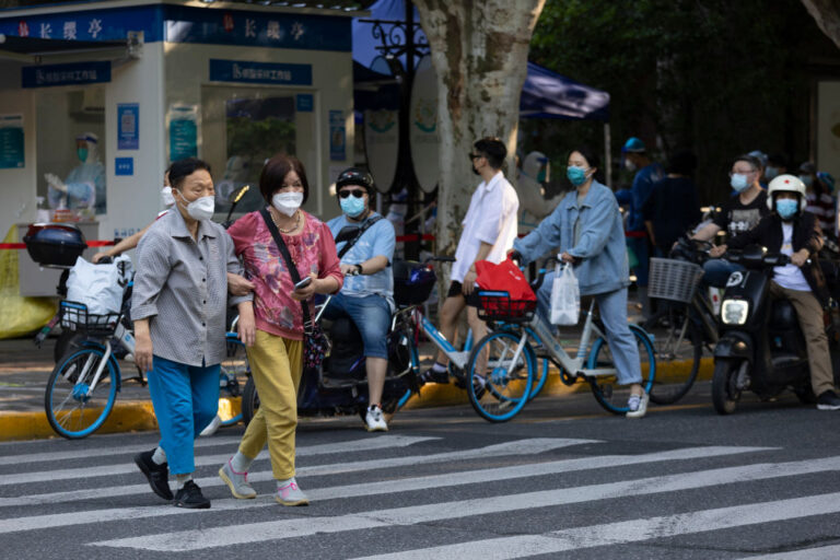 解封當日 上海多地現陽性病例 重新封控