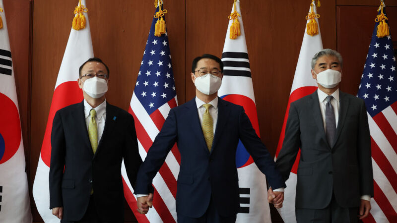美日韩会谈强化合作 警戒朝鲜新一次核试验