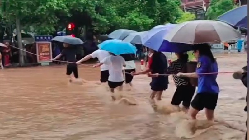 中国湖南凤凰古城被淹 浙江11水库超汛限（视频）