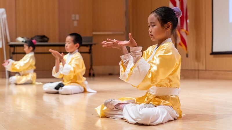 美国波士顿明慧学校结业表演 展现传统文化