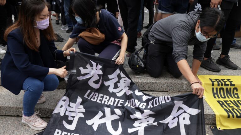 「七一悲憤！」紐約香港人時代廣場抗議中共