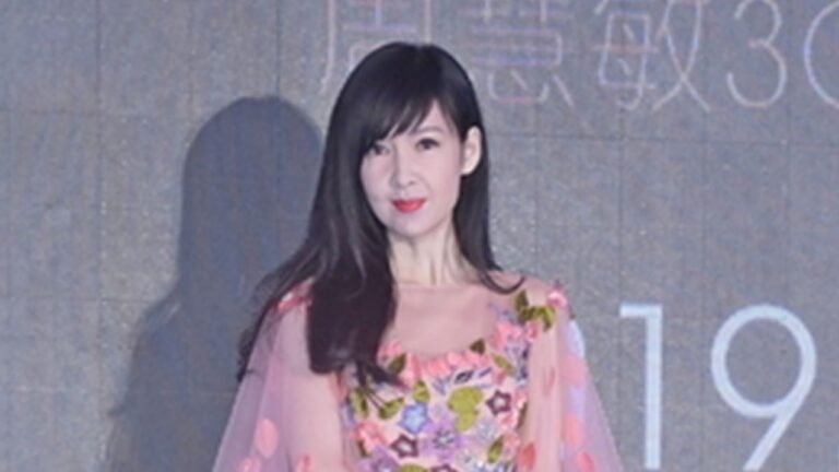 倪匡遺體火化 兒媳周慧敏首發聲