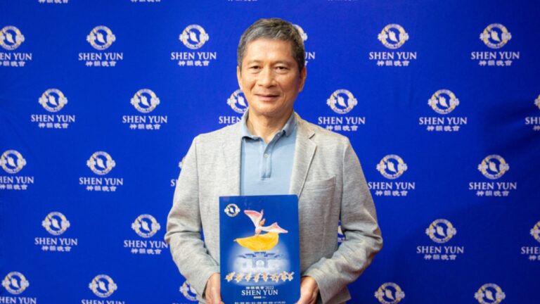 台文化部長敬佩神韻「非常完美」 展現普世價值