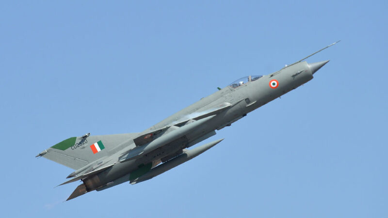 印度米格-21教練機墜毀 兩飛行員傷重身亡
