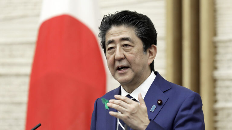 「友台」與「經濟奇蹟」 安倍傳奇政治生涯回顧