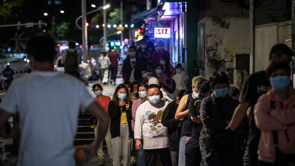 【禁闻】广州百余户业主被隔离 住所遭强行破门