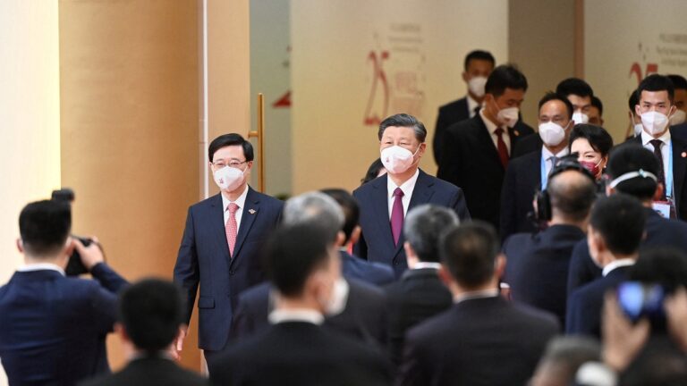 習近平七一訪港後長期隱身 引發猜測