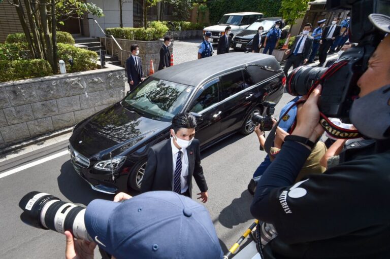 安倍為何遭連開兩槍？日本最高警察機構介入調查