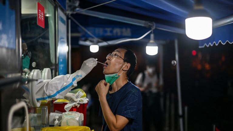 上海又要封城？居委會通知儲備14天物資 民眾恐慌