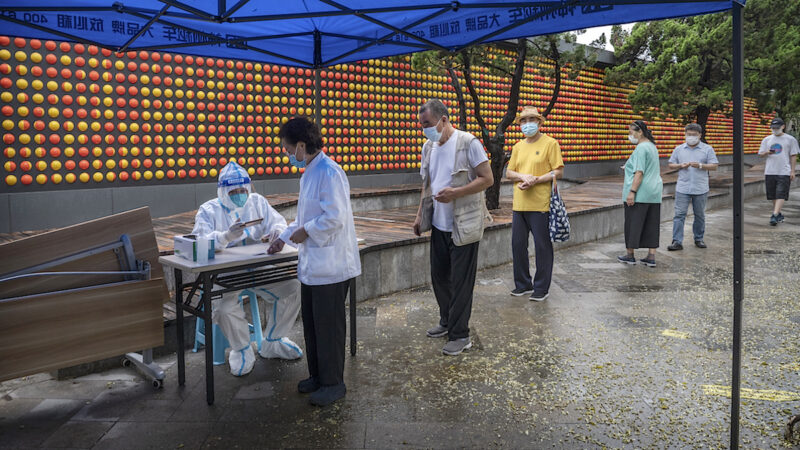 北京疫情升溫 強制接種疫苗引發反彈