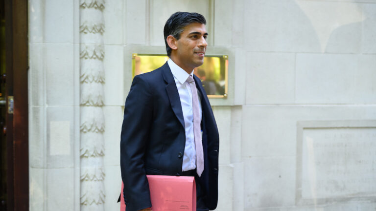 英國首相選舉第二輪投票 蘇納克繼續領先