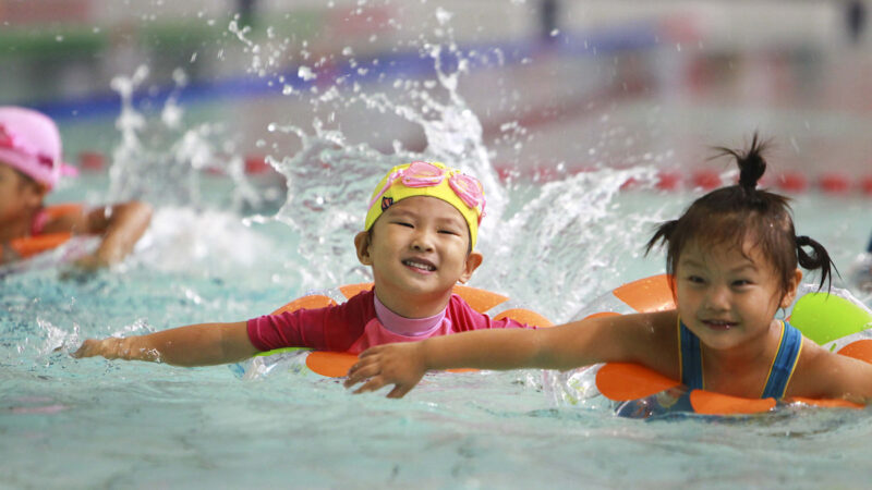 本月第三起 四川威远县多名孩童游泳后发高烧
