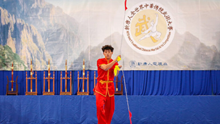 走向傳統路上受勉勵 武術大賽選手知進取
