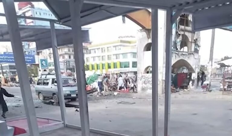 阿富汗首都繁忙購物街遭炸彈攻擊 至少8死22人傷