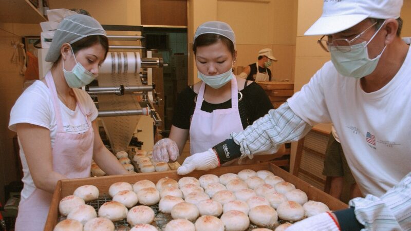 原物料涨价 高档蛋黄酥订单依旧满档