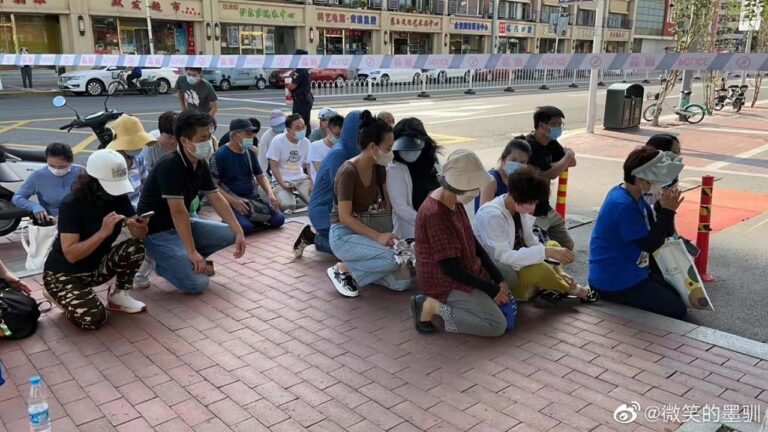「愛國」港人買到大灣區爛尾樓 求助無門上街維權