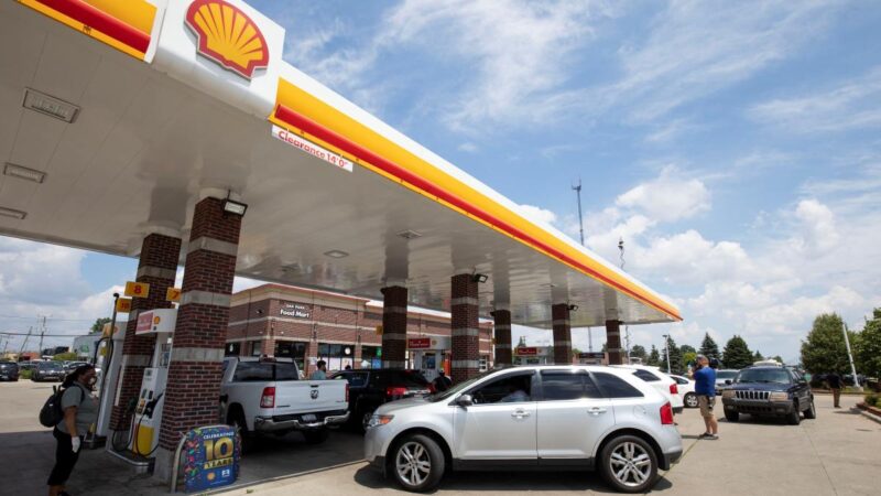 5個月來首次 美國汽油價格跌破4美元