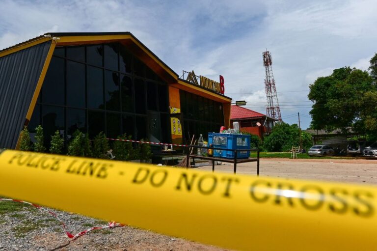 泰國夜店大火 隔牆易燃加速蔓延死者增至15人