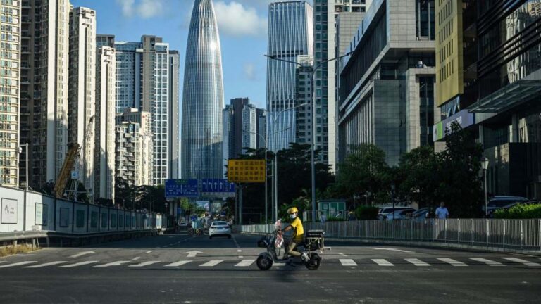 深圳週末8區封城 大連或出現大量病例
