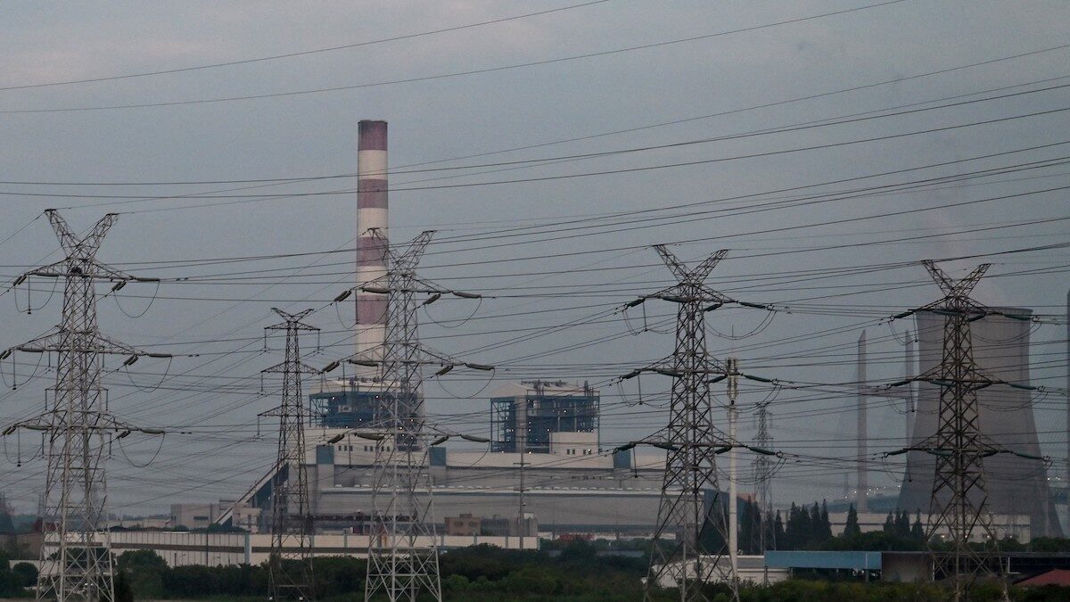 【禁闻】中国高温水电双缺 上海滩罕见「熄灯」
