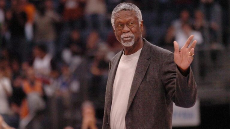 拉塞爾成NBA史上第一人  全聯盟退役6號球衣